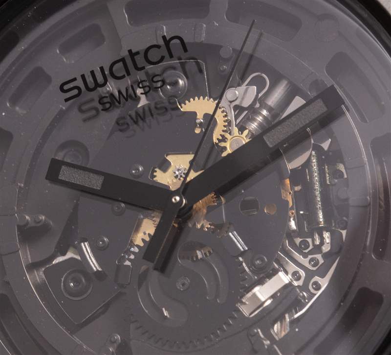 動手操作：Swatch Big Bold 生物陶瓷 C-Black 手表