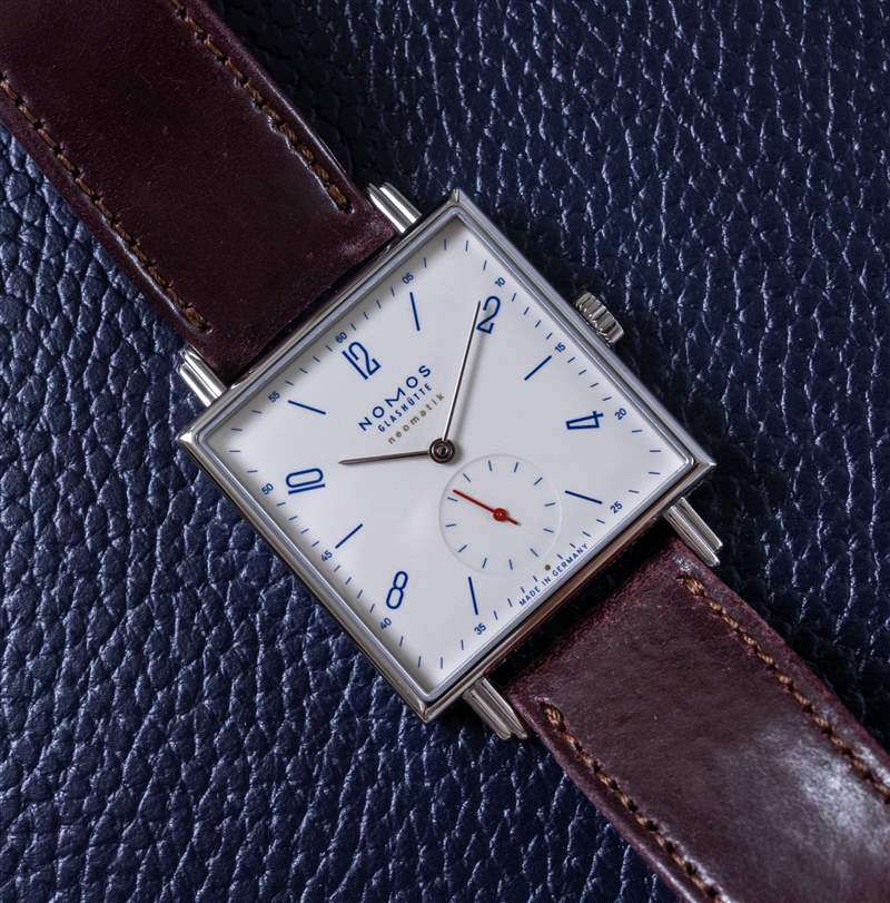 觀看評論：Nomos Tetra Neomatik 175 限量版