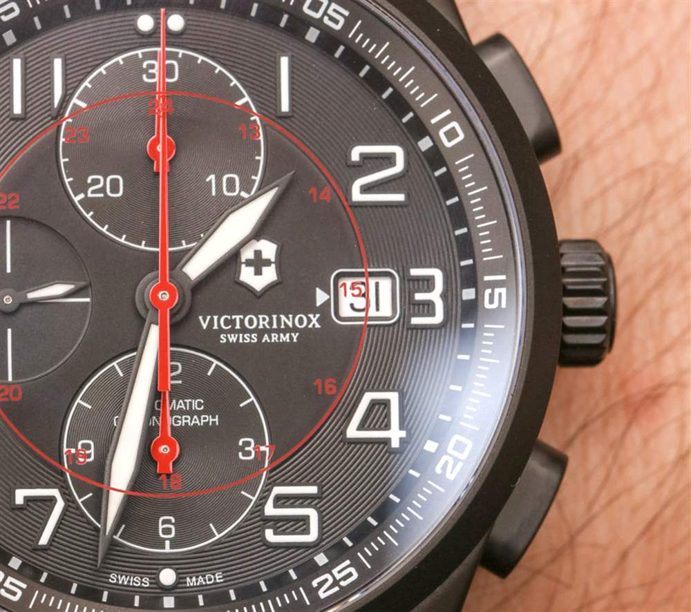 victorinox-swiss-army-airboss-mechanical-chronograph-black-edition-241741-ablogtowatch-03