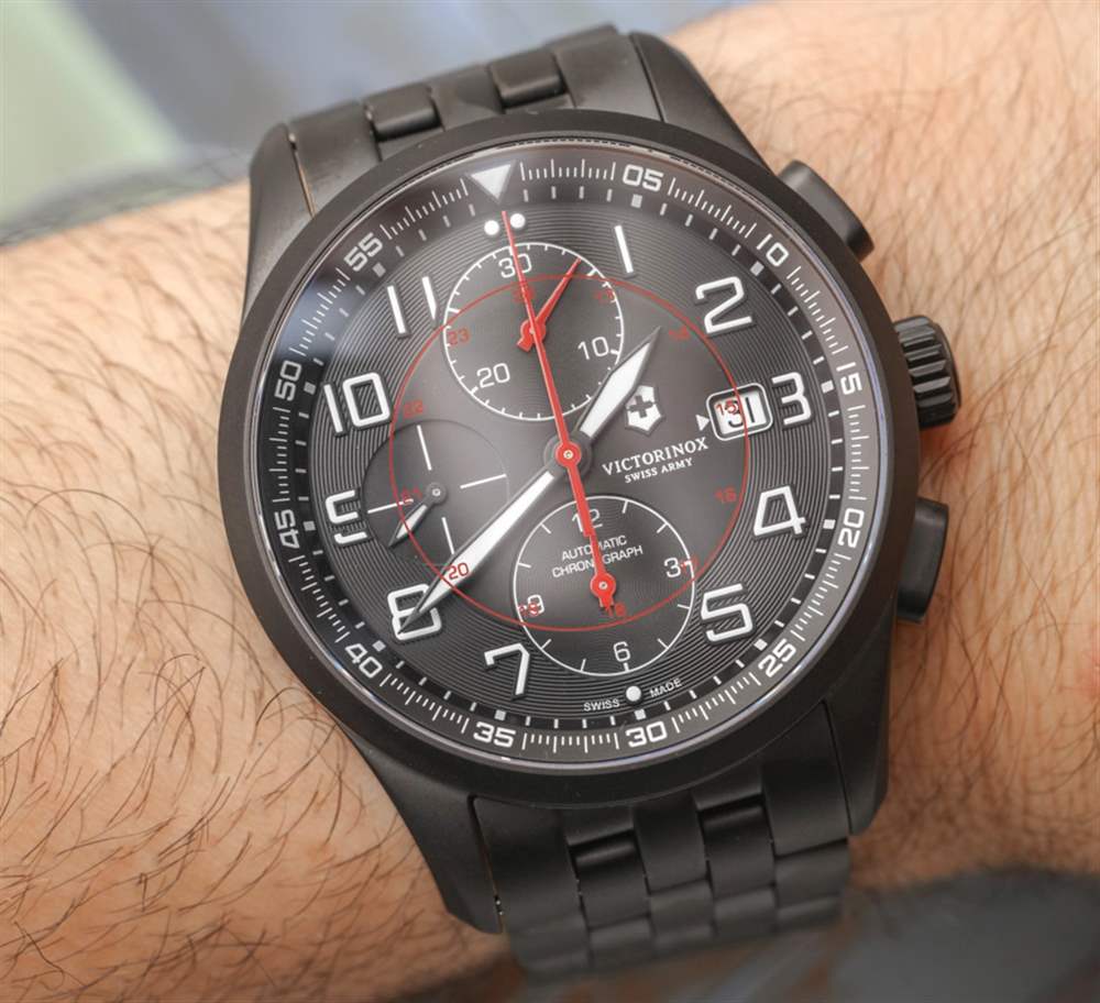 victorinox-swiss-army-airboss-mechanical-chronograph-black-edition-241741-ablogtowatch-10
