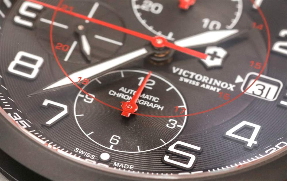 victorinox-swiss-army-airboss-mechanical-chronograph-black-edition-241741-ablogtowatch-08