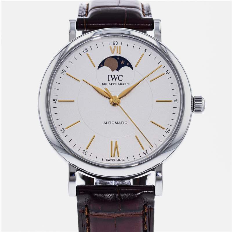 IWC Schaffhausen 柏濤菲諾自動月相腕表的士兵形象