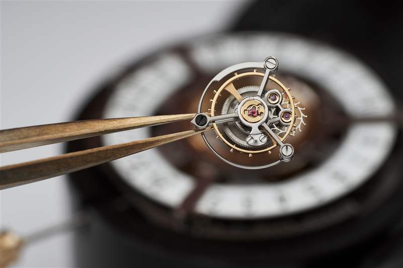 隆重推出寶格麗Octo Roma Central Tourbillon Papillon