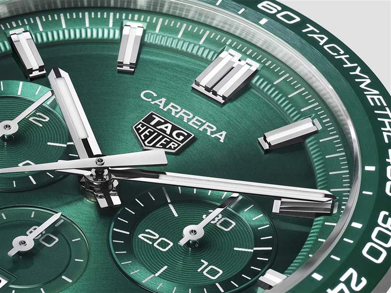 泰格豪雅推出Carrera Chronograph 44mm Green計(jì)時(shí)碼表：新綠色盤+陶瓷表圈