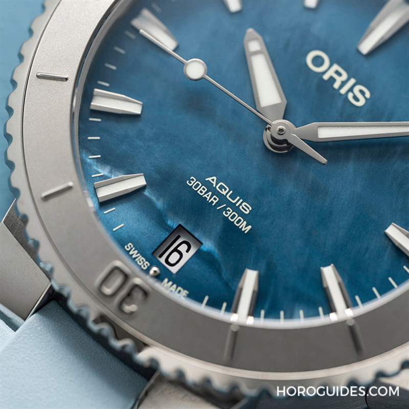 ORIS - 水漾波光，Oris Aquis日期表珍珠母貝面盤款